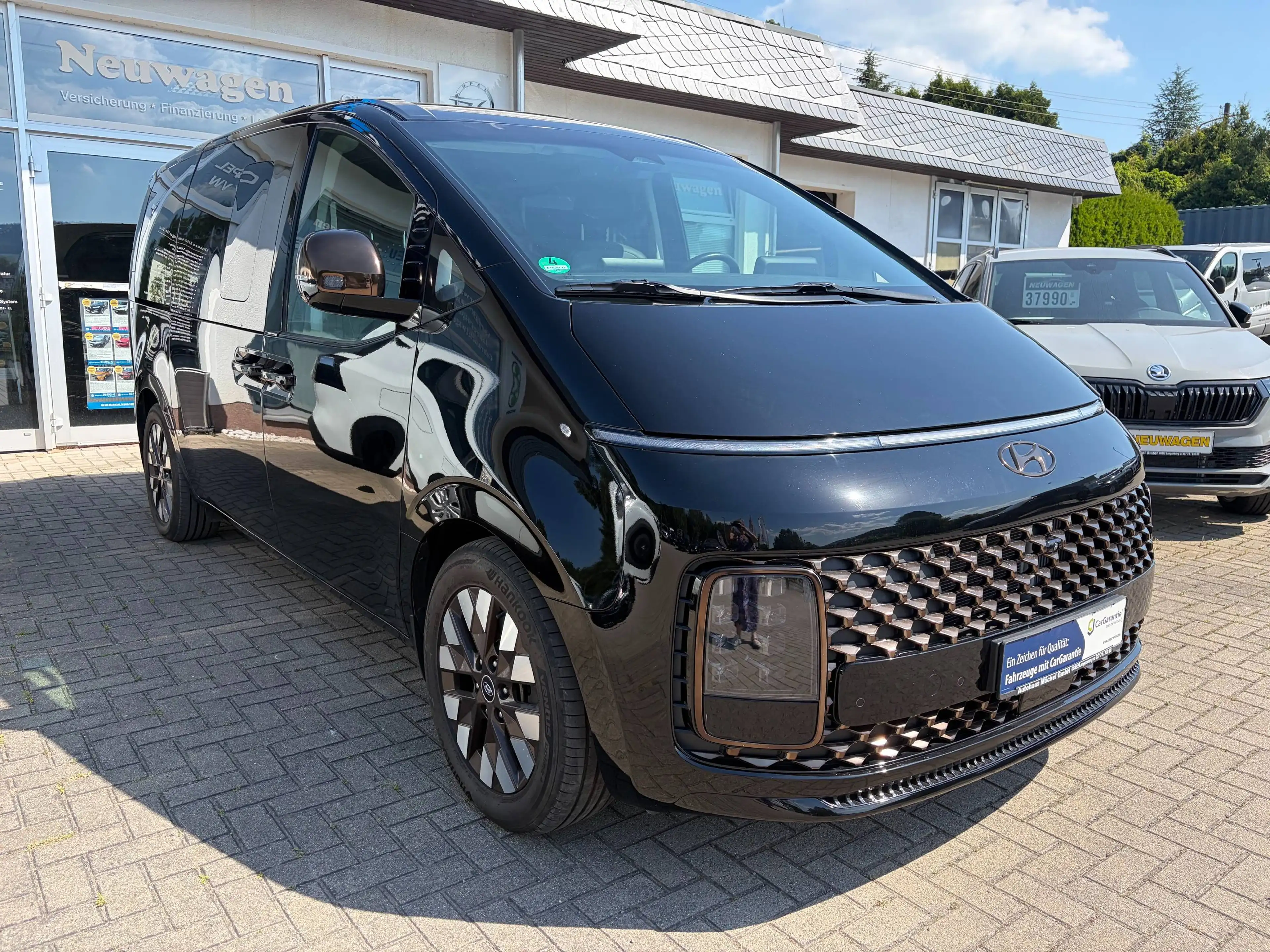 Hyundai STARIA Signature 4WD, 1.Hand, Anhängerkupplung abnehmbar, 360° Kamera, Bose Soundsystem, LED, ACC — photo 3