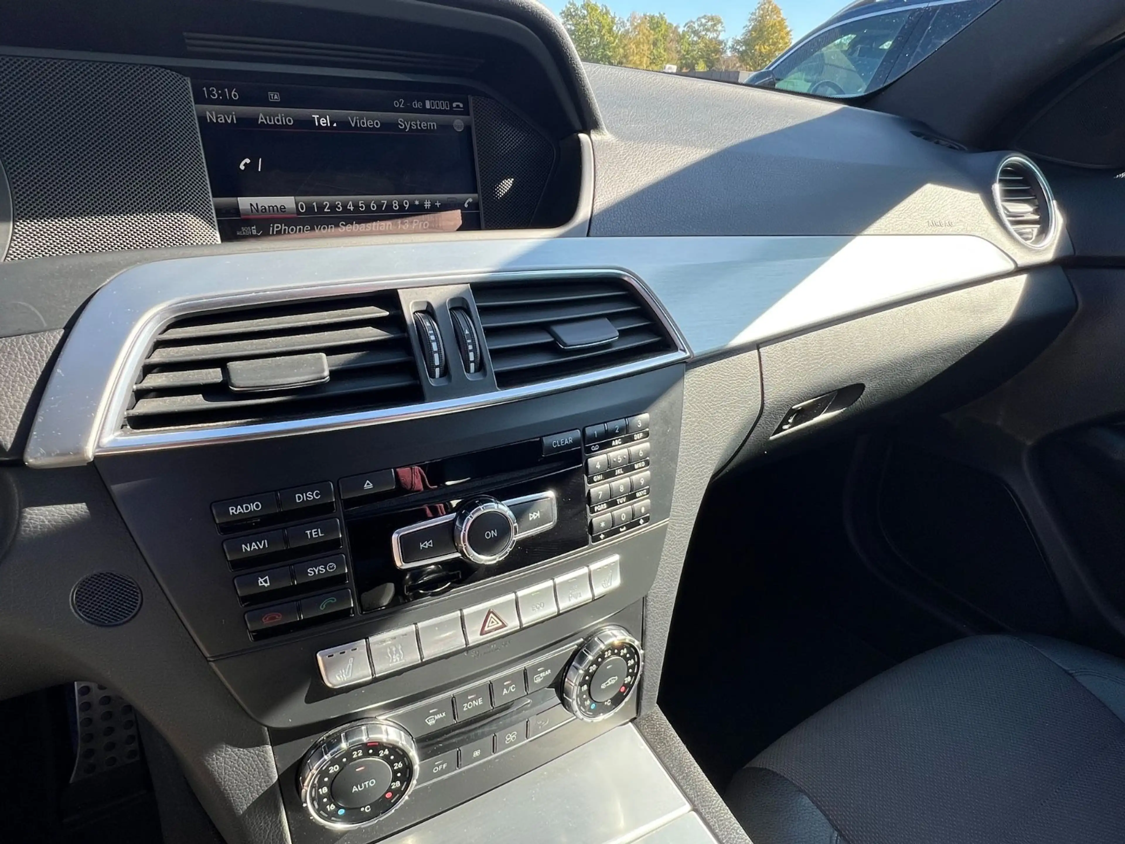 Mercedes-Benz C 250 Coupe C 250 CGI BlueEfficiency AMG Navi Xenon — photo 11