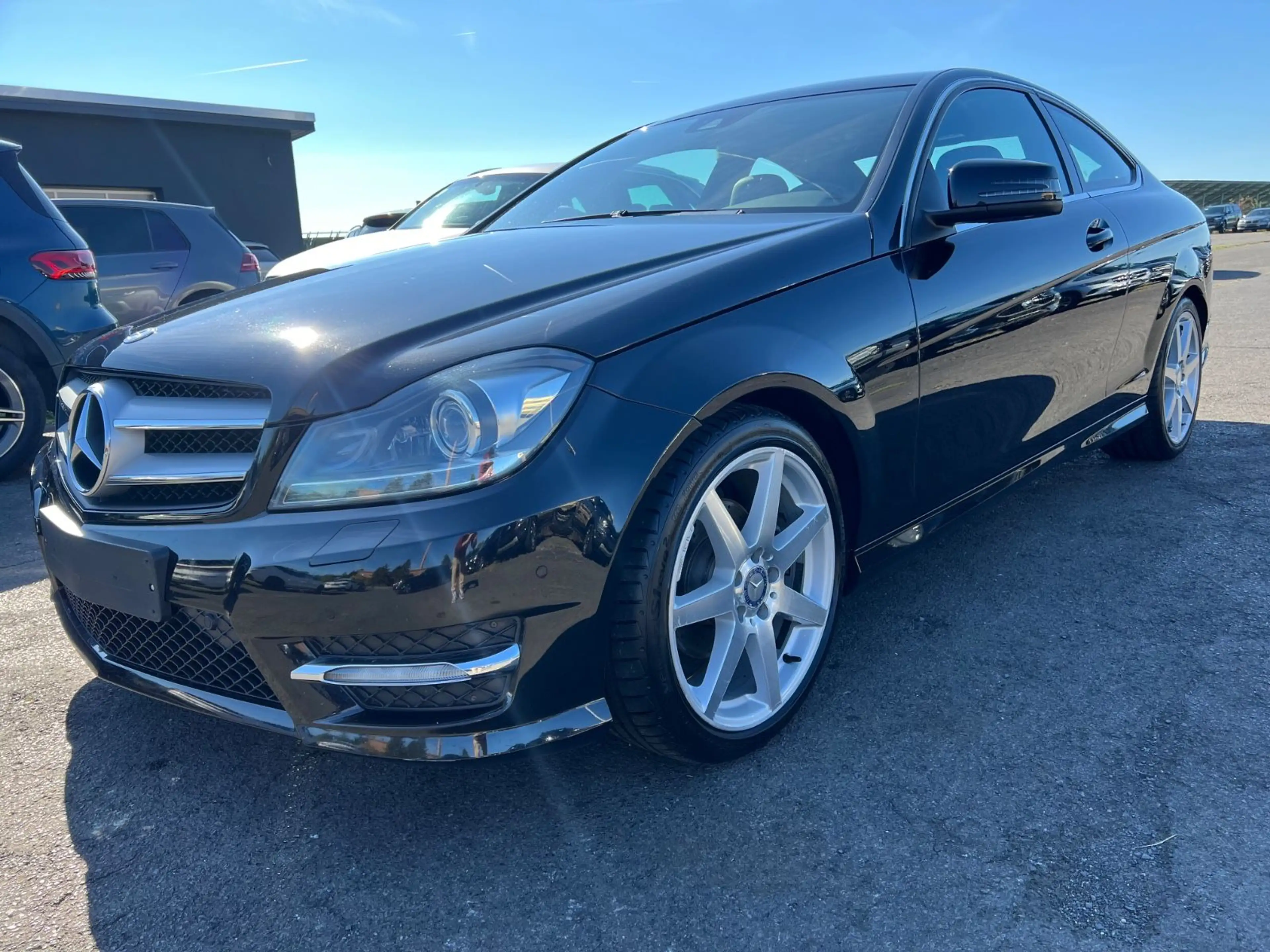 Mercedes-Benz C 250 Coupe C 250 CGI BlueEfficiency AMG Navi Xenon