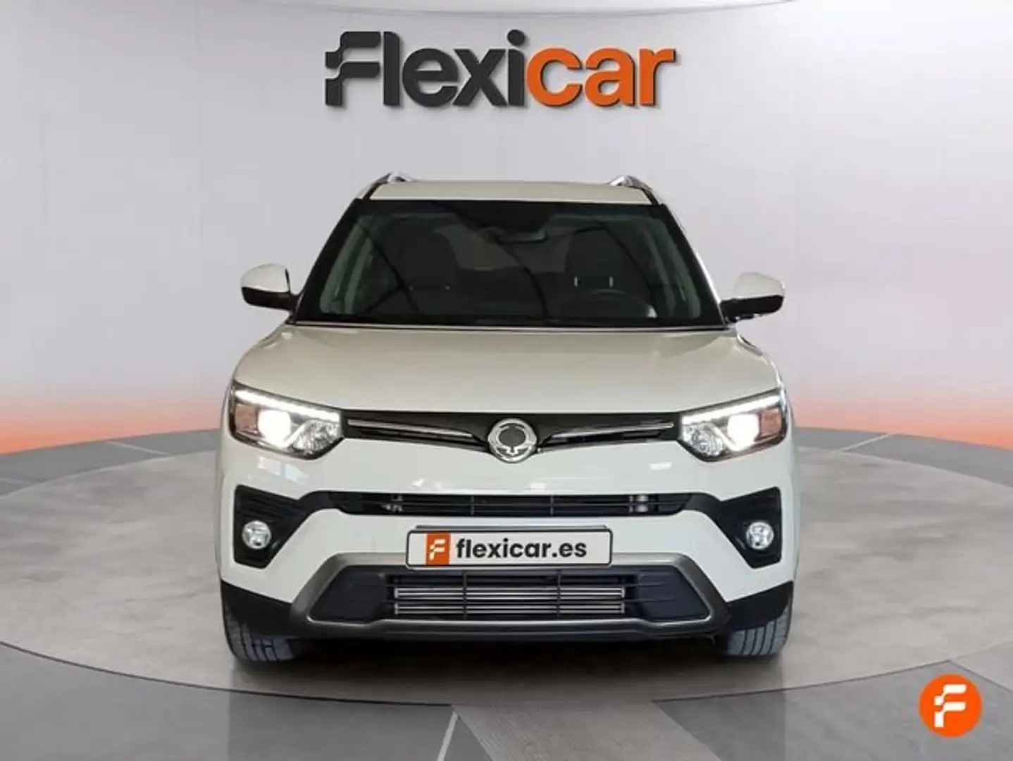 SsangYong Tivoli G15 Urban Plus 4x2 Blanco - 2
