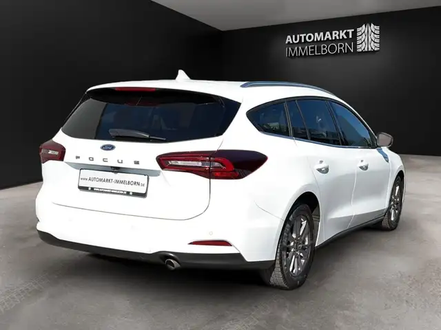Ford Focus view 7