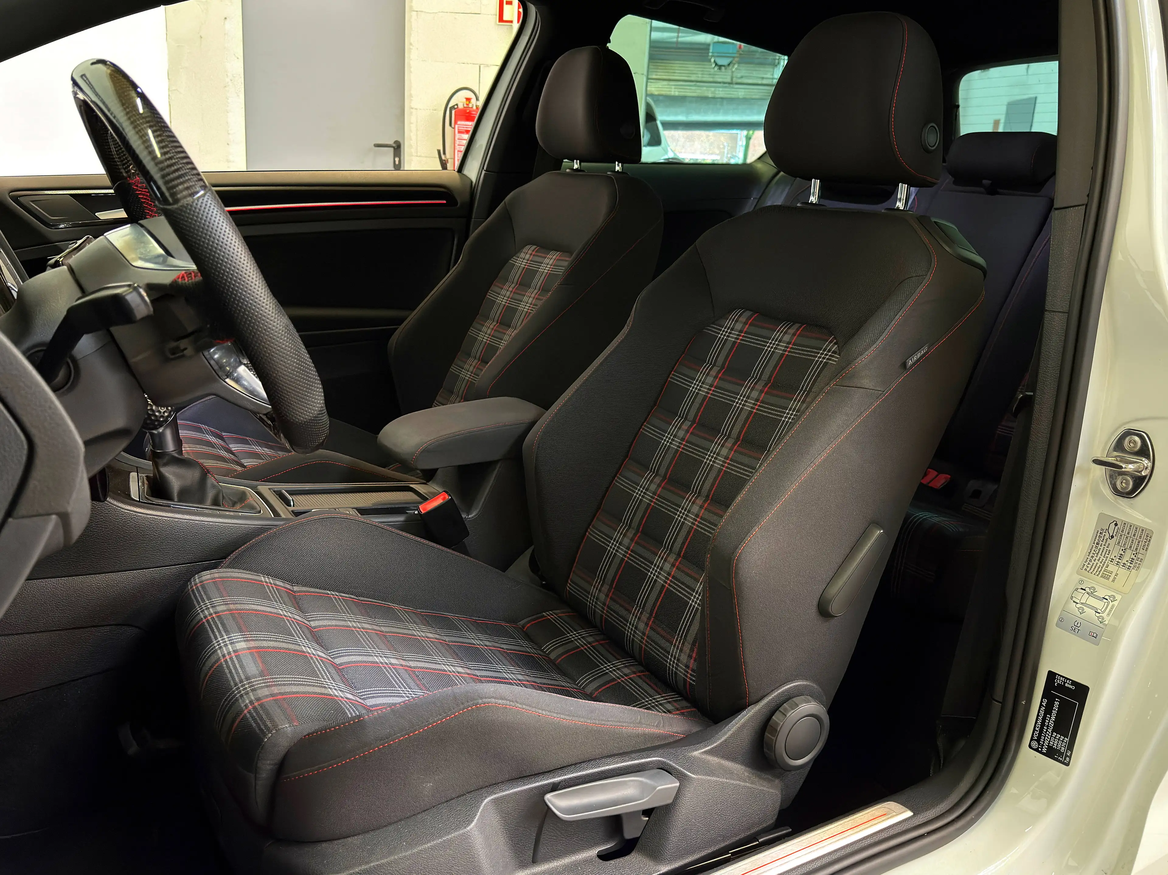 Volkswagen Golf GTI Golf VII Lim. GTI BMT*GOLF 7 GTI* — photo 10