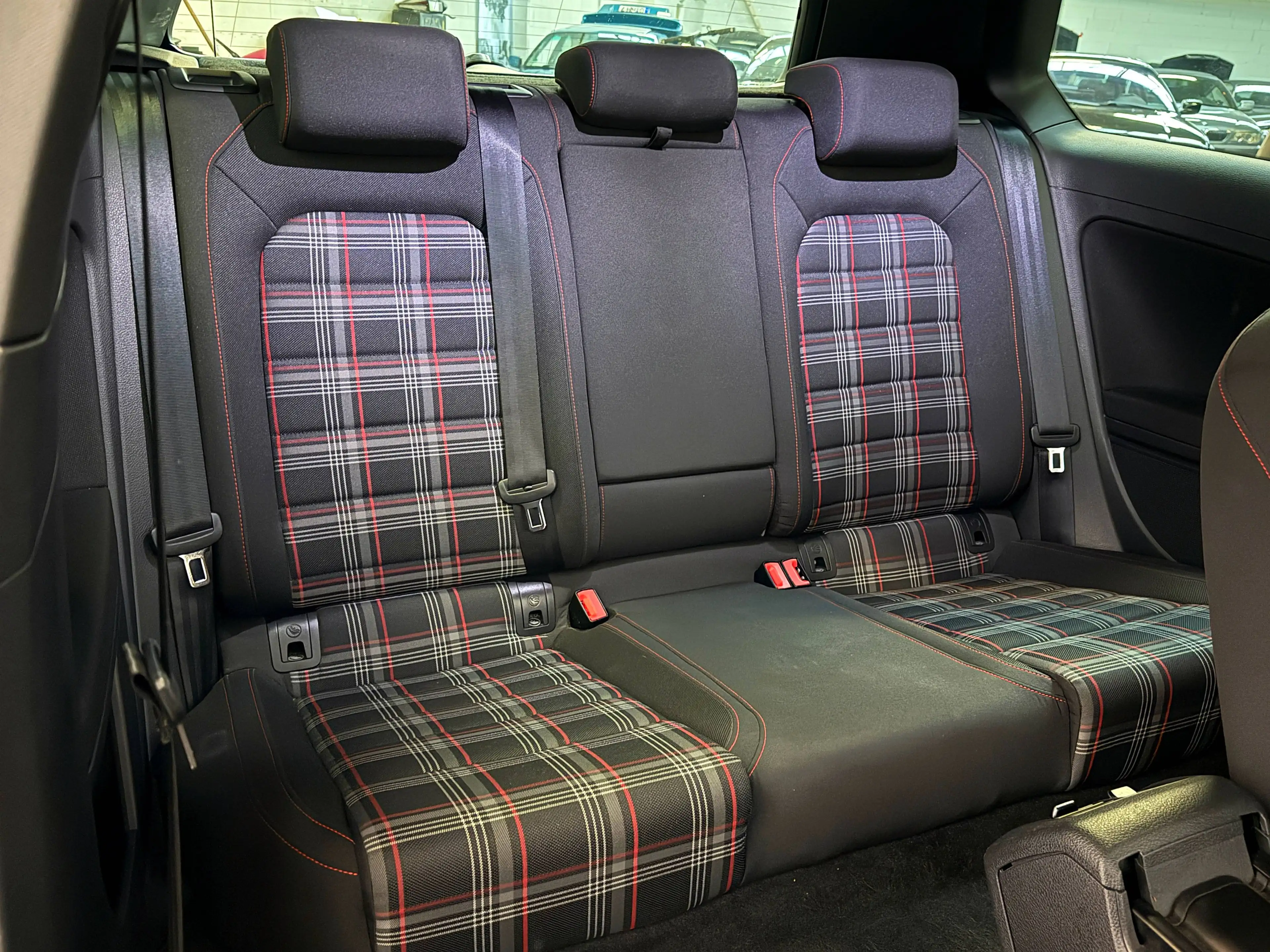 Volkswagen Golf GTI Golf VII Lim. GTI BMT*GOLF 7 GTI* — photo 12