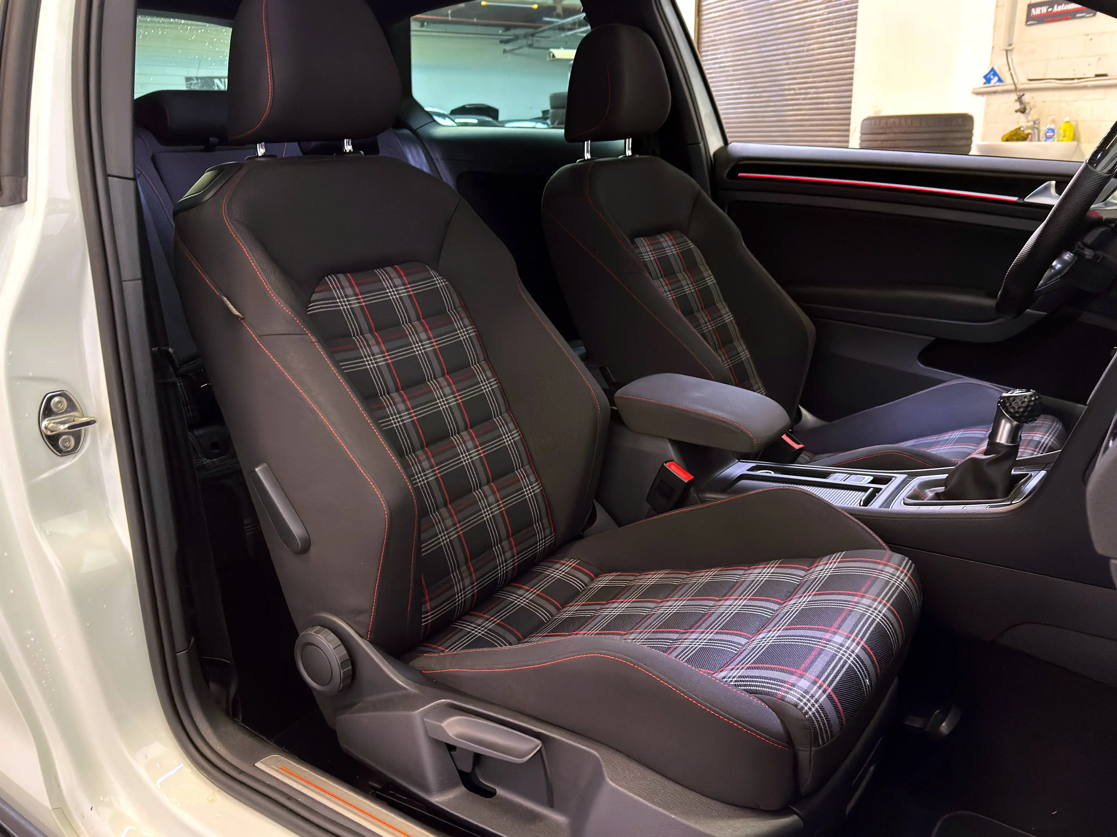Volkswagen Golf GTI Golf VII Lim. GTI BMT*GOLF 7 GTI* — photo 11