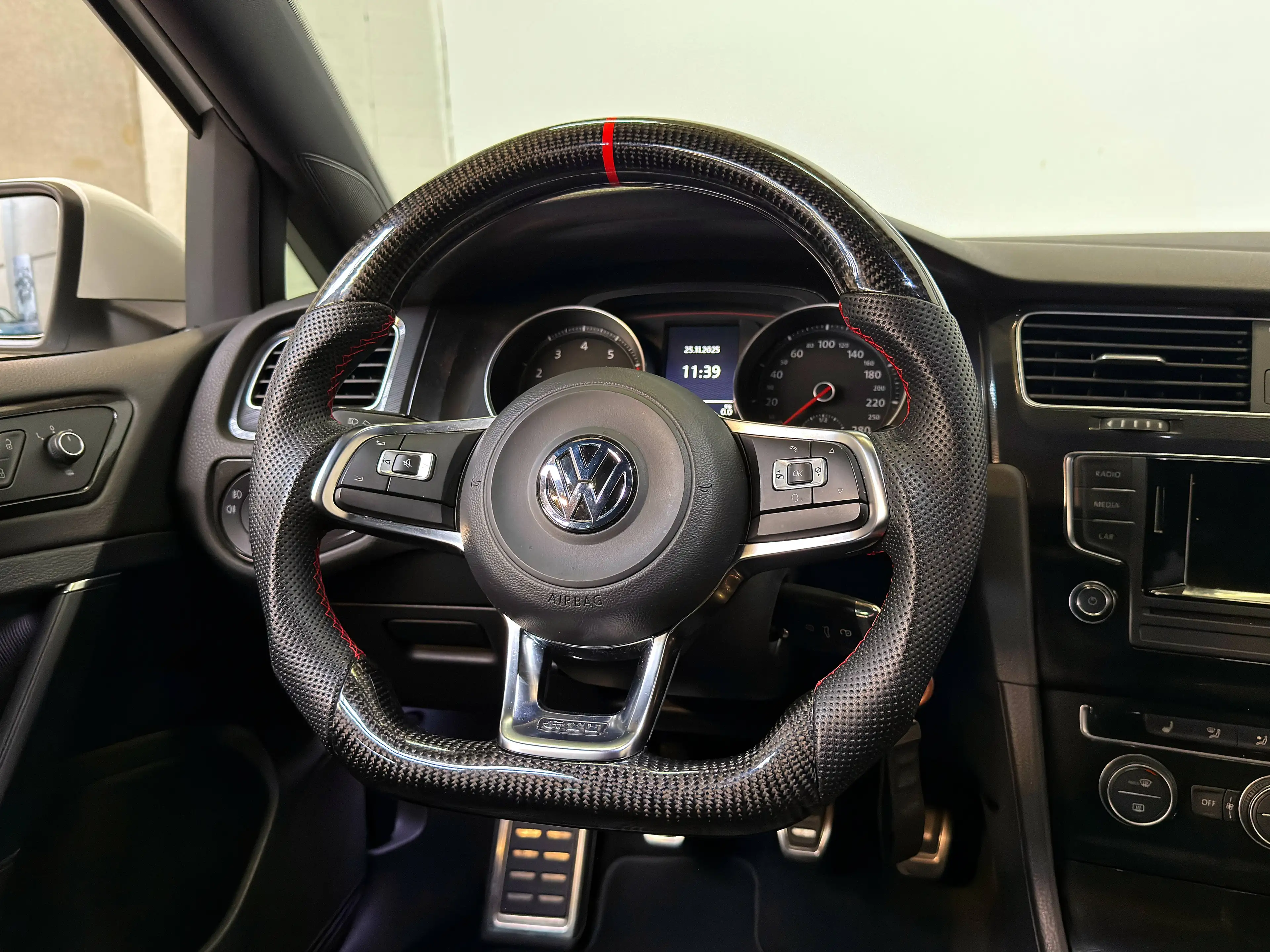 Volkswagen Golf GTI Golf VII Lim. GTI BMT*GOLF 7 GTI* — photo 14