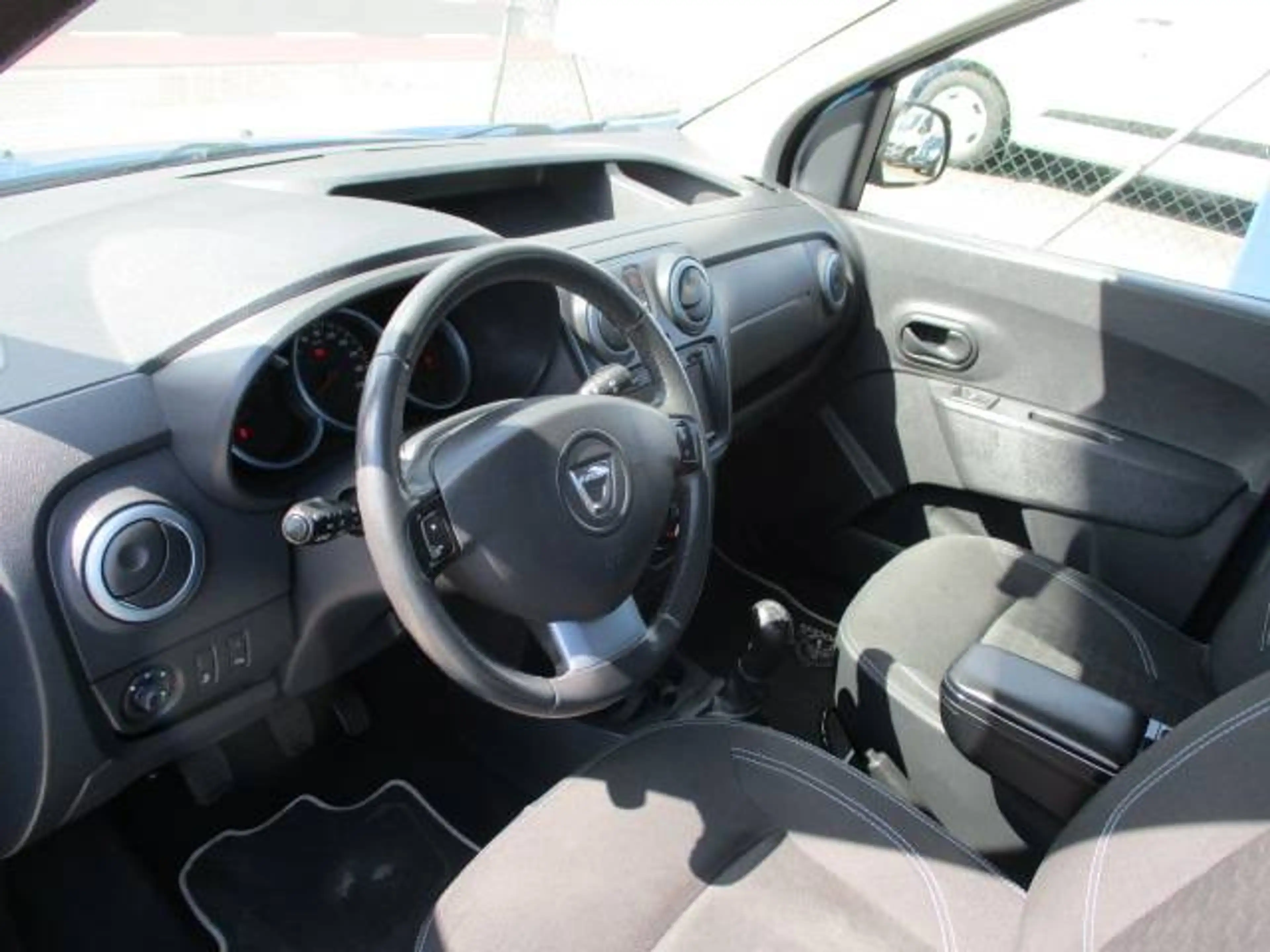 Dacia Dokker Dokker Stepway 1,2 TCe. Klima. Navi. PDC. Kamera — photo 9