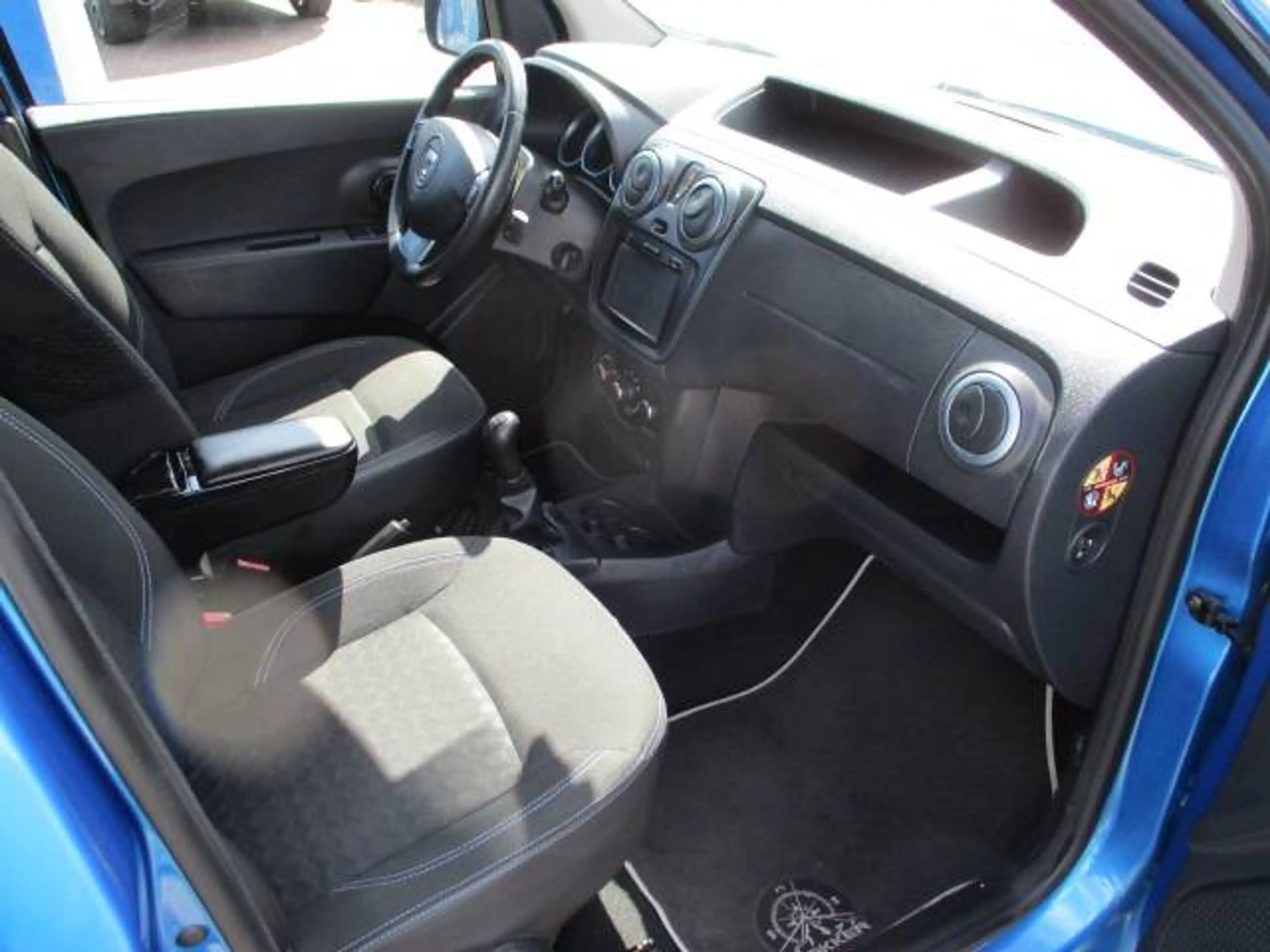 Dacia Dokker Dokker Stepway 1,2 TCe. Klima. Navi. PDC. Kamera — photo 11