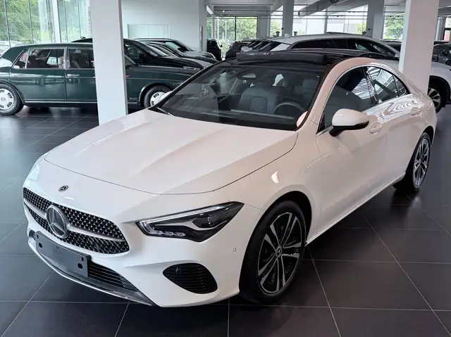 Mercedes-Benz CLA 180 Progressive, Panorama, Camera, Mbux, Led, Pdc