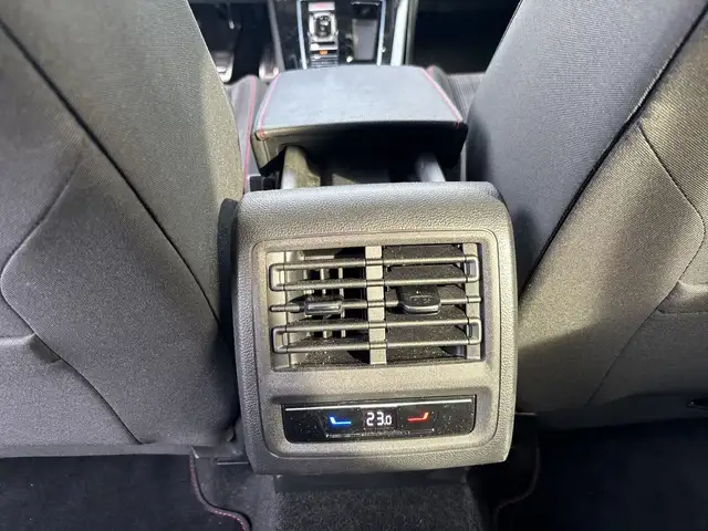 Volkswagen Golf view 16