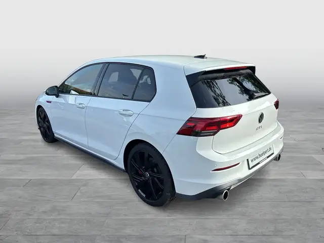 Volkswagen Golf view 3