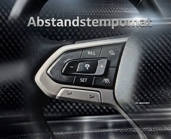 Volkswagen Golf view 4