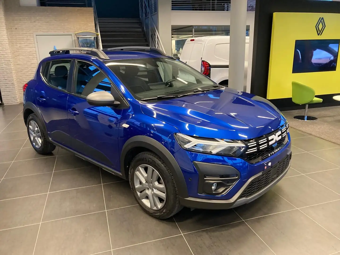 Dacia Sandero Stepway Expression TCe 90 Blau - 1