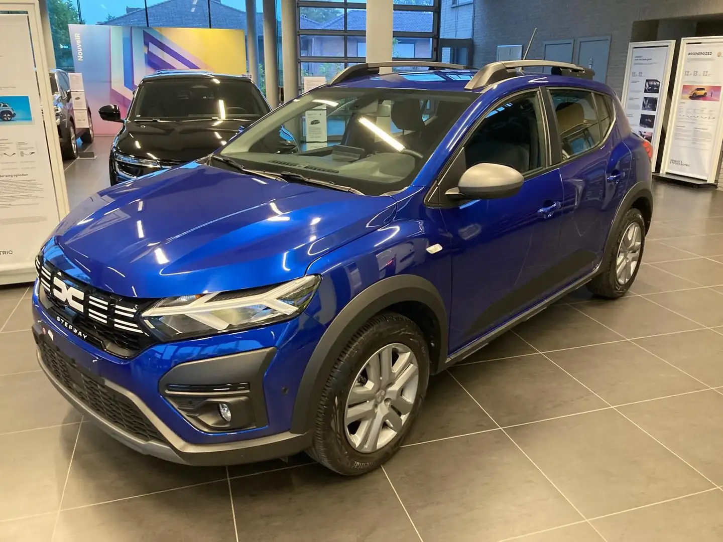 Dacia Sandero Stepway Expression TCe 90 Blau - 2