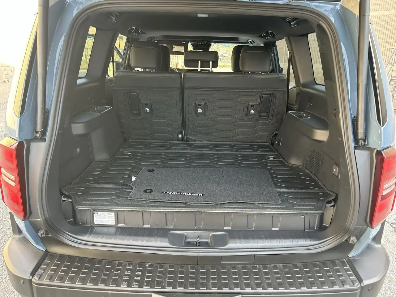 Toyota Land Cruiser снимка Toyota Land Cruiser