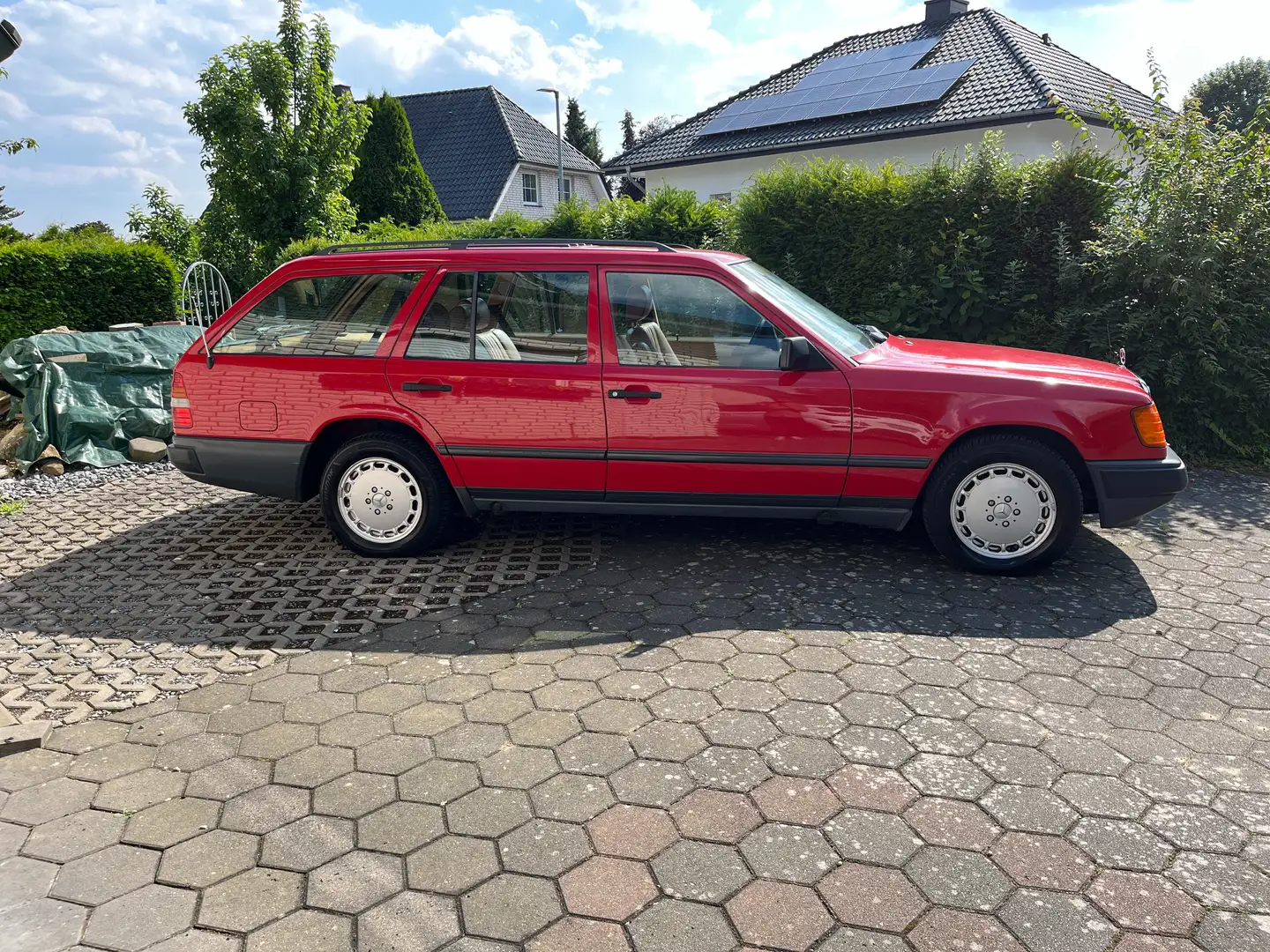 Mercedes-Benz E 300 TE // Top-Zustand // Viele Extras Červená - 2
