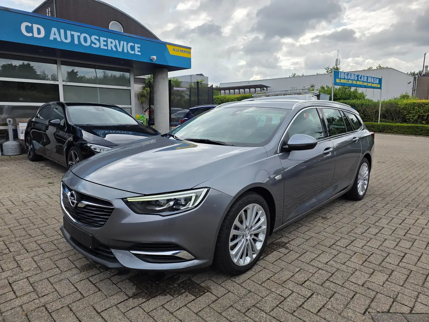Opel Insignia Insignia Sports Tourer 1.5 Automaat, JAAR GARANTIE Gris - 1