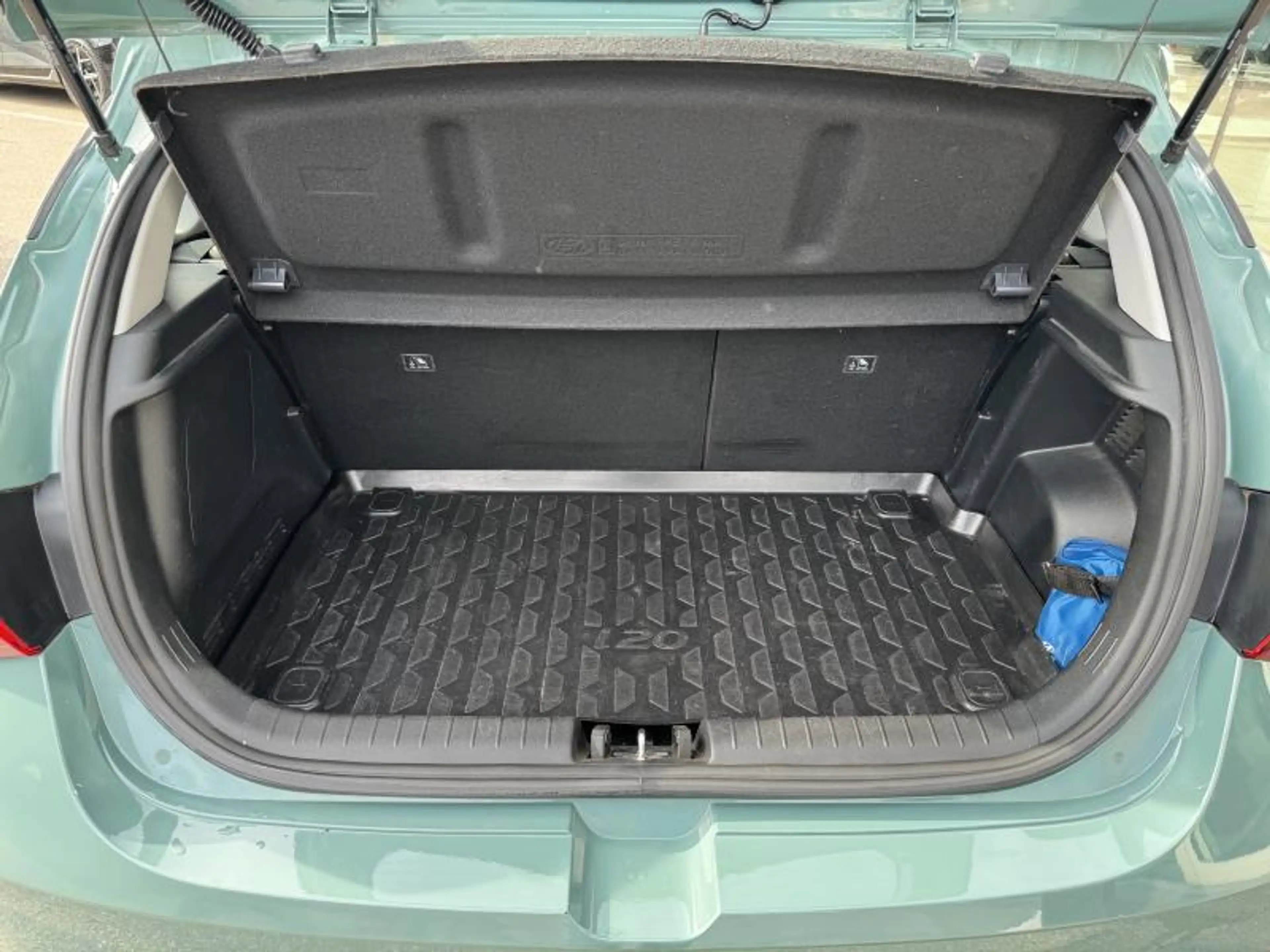 Hyundai i20 1.0 T-Gdi M6 Techno — photo 9