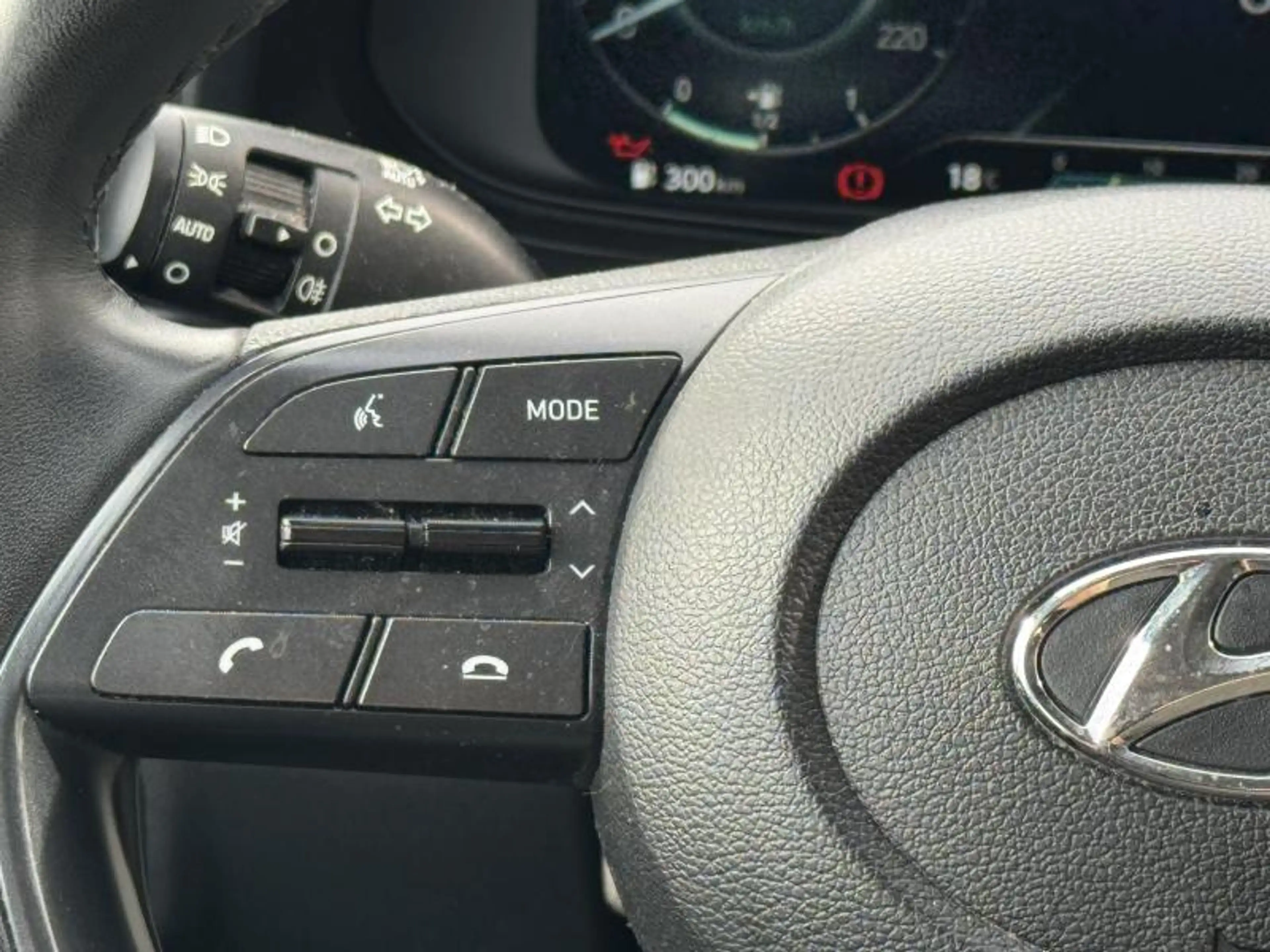Hyundai i20 1.0 T-Gdi M6 Techno — photo 13