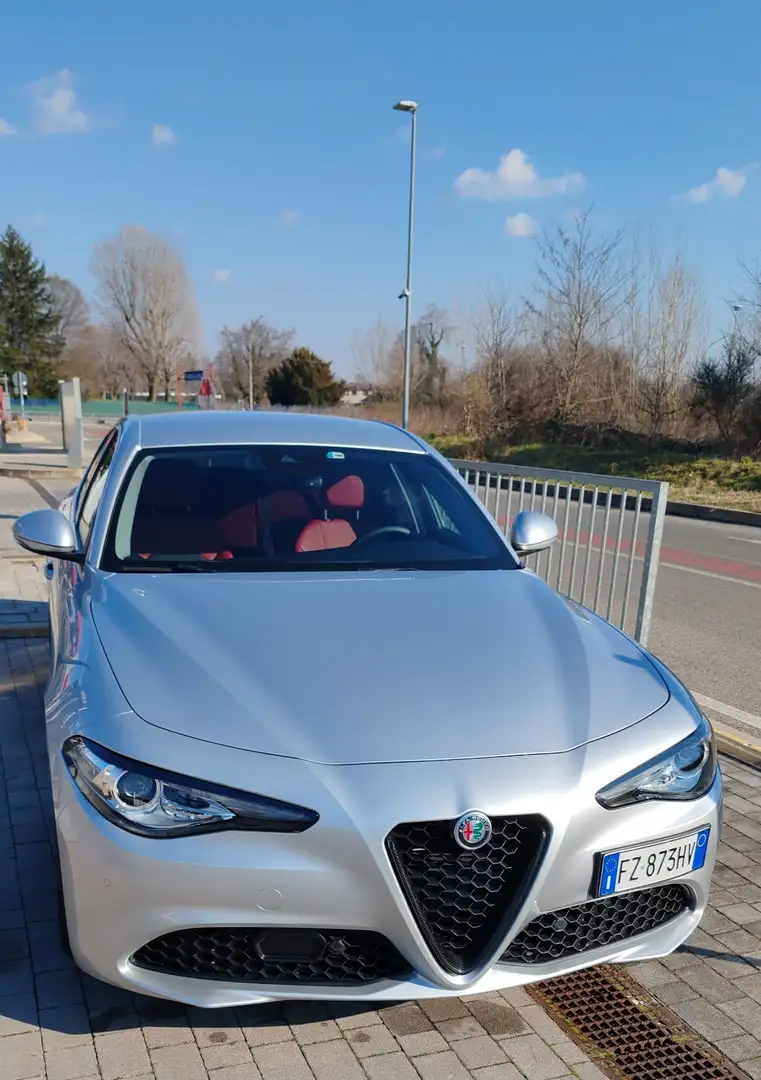 Alfa Romeo Giulia 2.2 t Lusso 190cv diseal 2019 Grau - 1