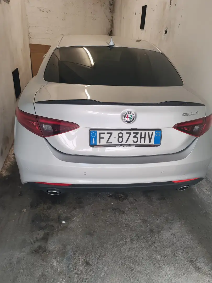 Alfa Romeo Giulia 2.2 t Lusso 190cv diseal 2019 Grau - 2