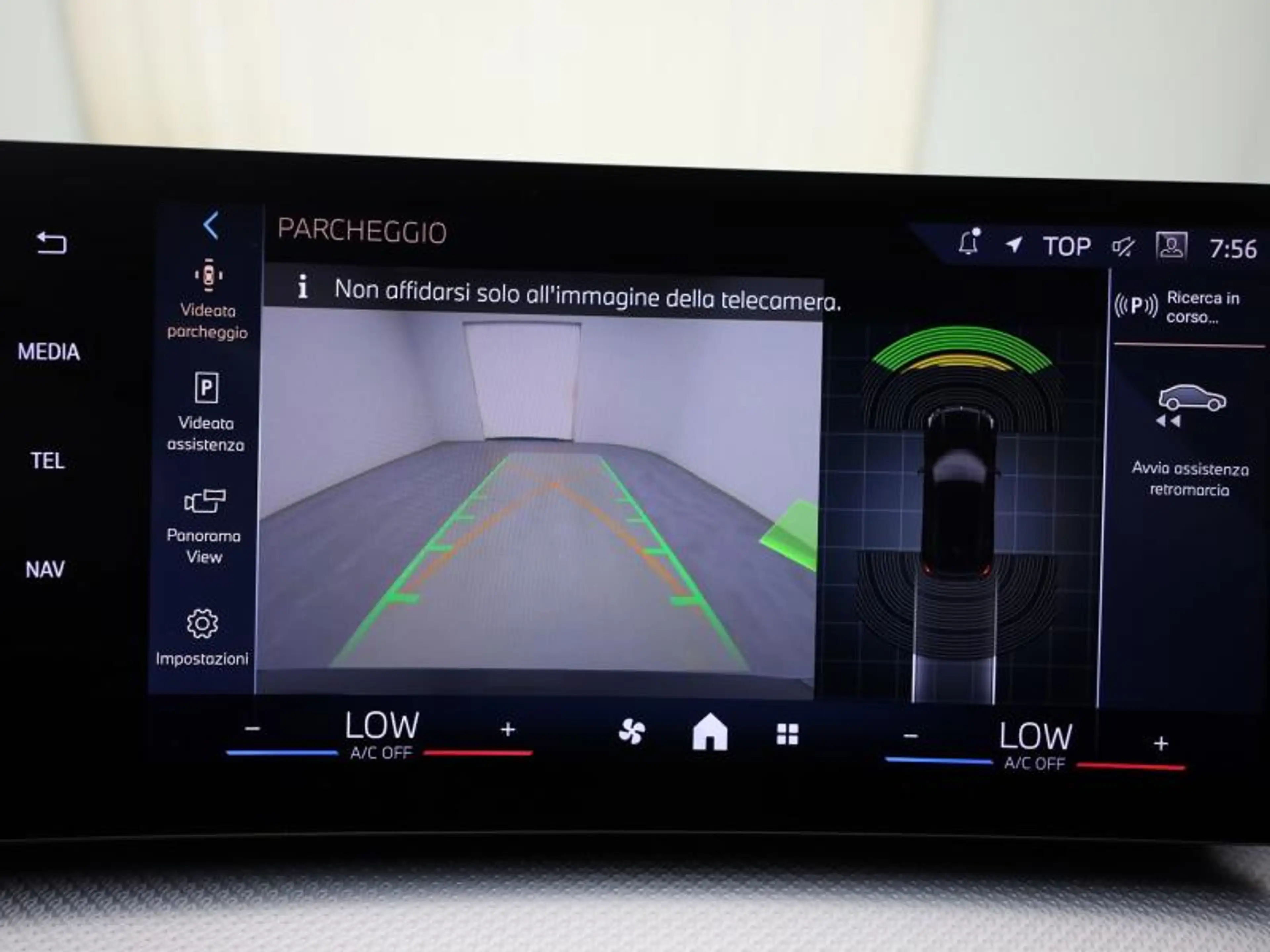 BMW iX1 XDRIVE 30 - M SPORT - HARMAN-KARDON — photo 14