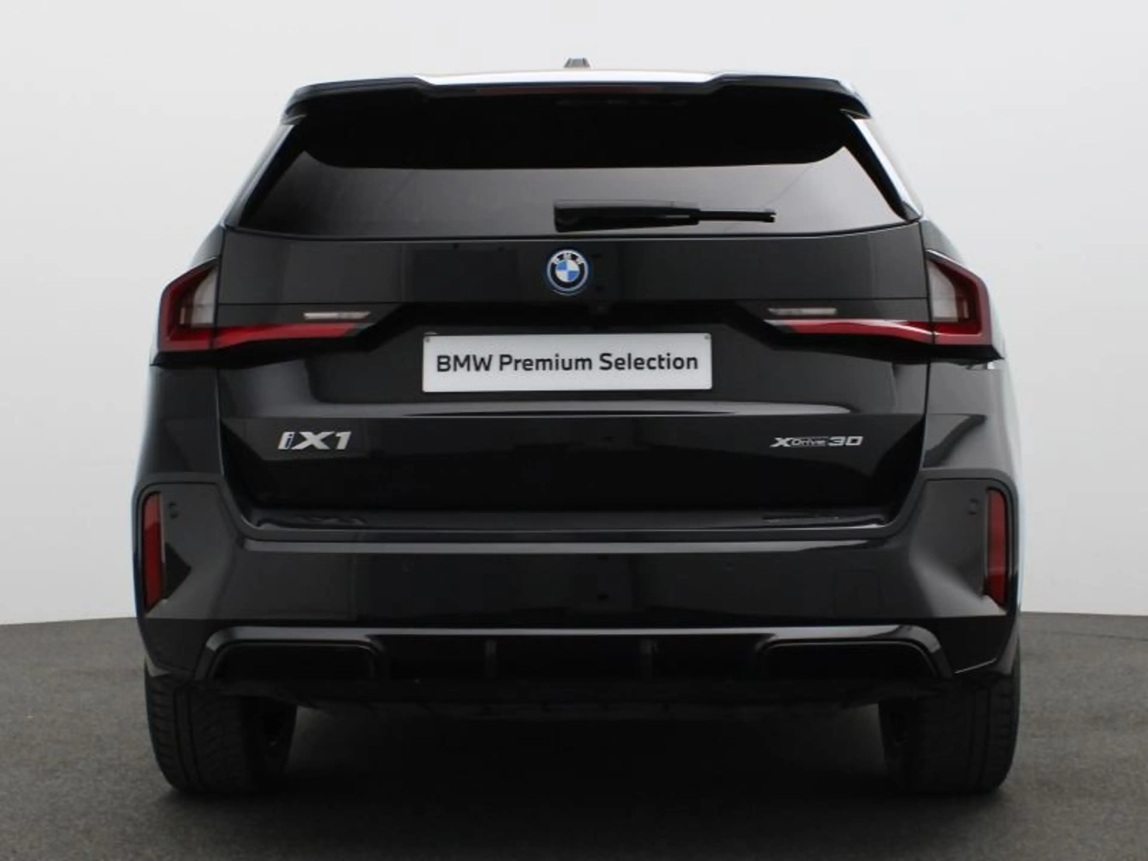 BMW iX1 XDRIVE 30 - M SPORT - HARMAN-KARDON — photo 4