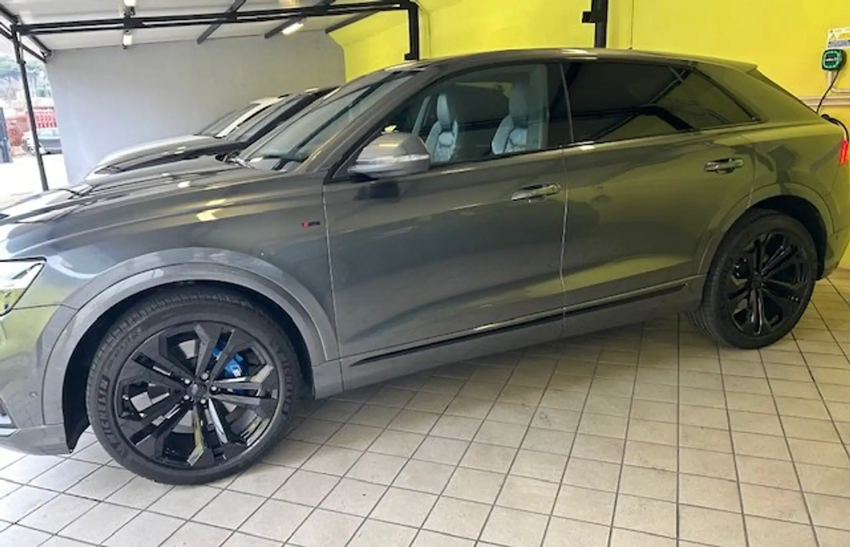 Audi Q8 50 3.0 tdi mhev Sport quattro tetto iva esposta Grigio - 2
