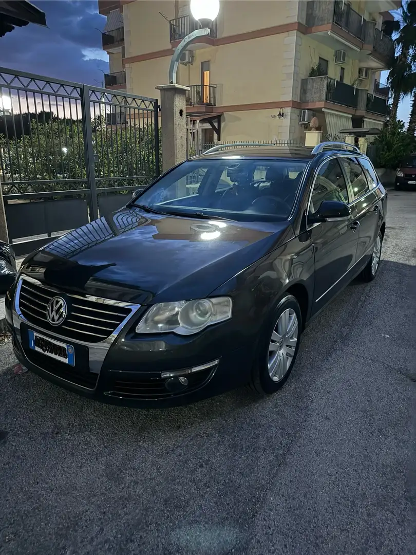 Volkswagen Passat Variant 2.0 tdi Highline - 1