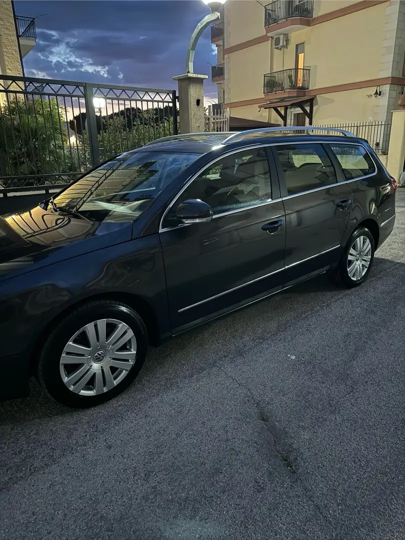 Volkswagen Passat Variant 2.0 tdi Highline - 2