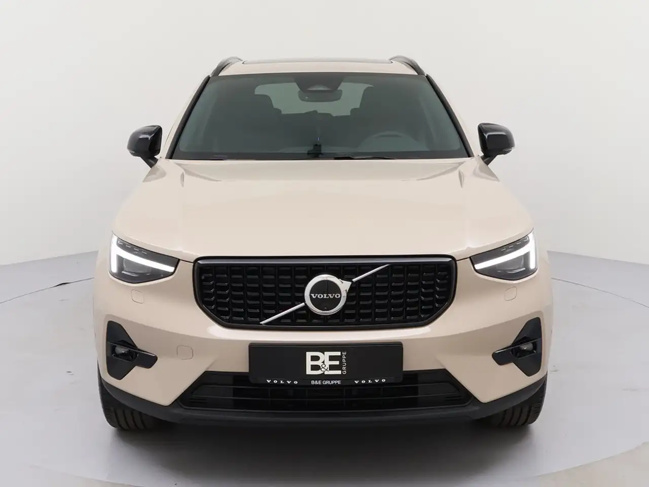 Volvo XC40 2026