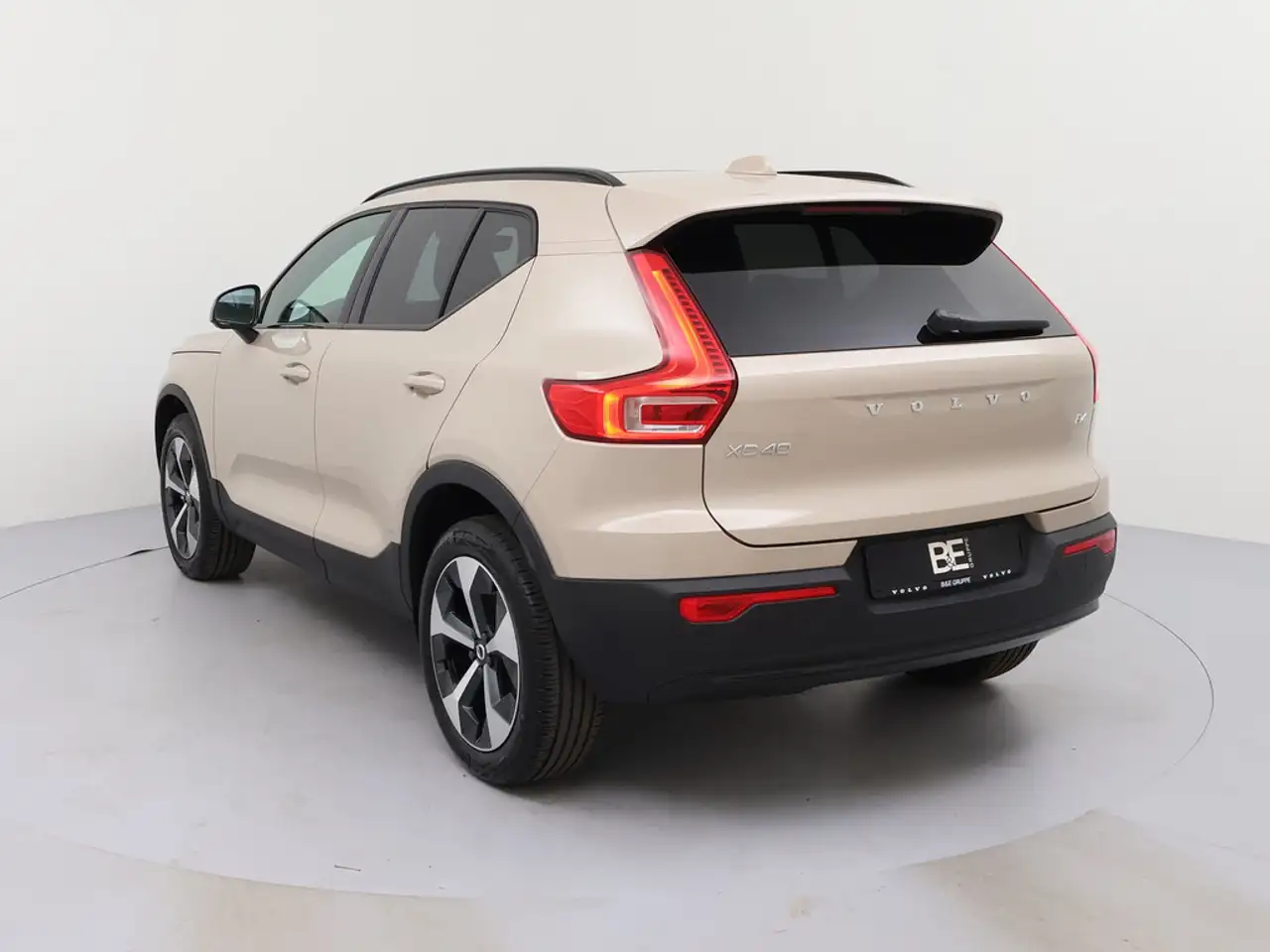Volvo XC40 2026 — фото 7