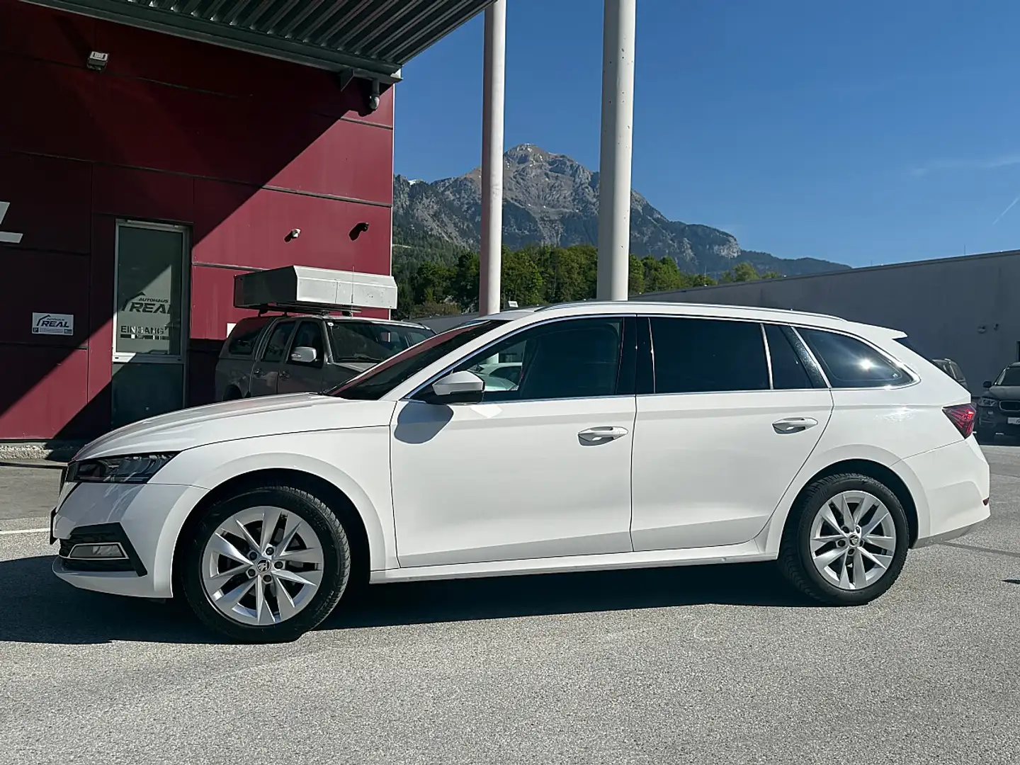 Skoda Octavia Combi 2,0 TDI Style DSG / Mwst. Ausweisbar Weiß - 2