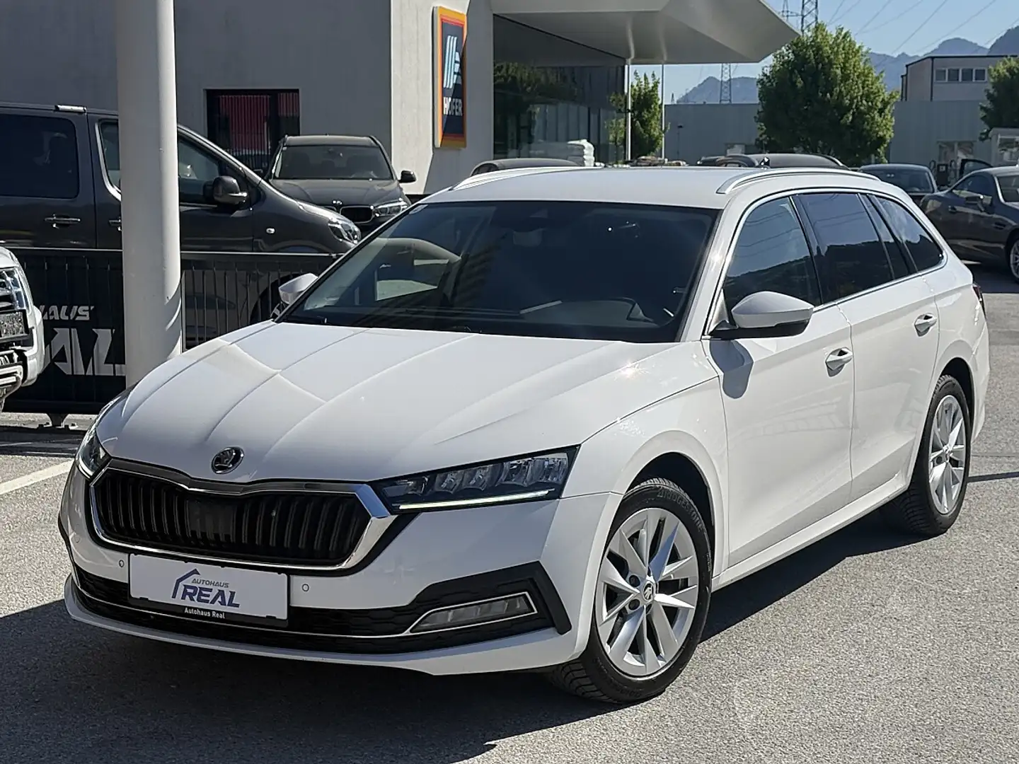 Skoda Octavia Combi 2,0 TDI Style DSG / Mwst. Ausweisbar Weiß - 1