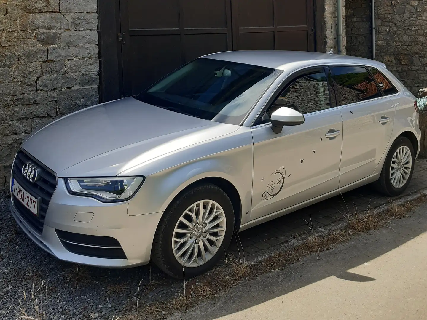 Audi A3 A3 Sportback 1.6 TDi Ambition Grijs - 1