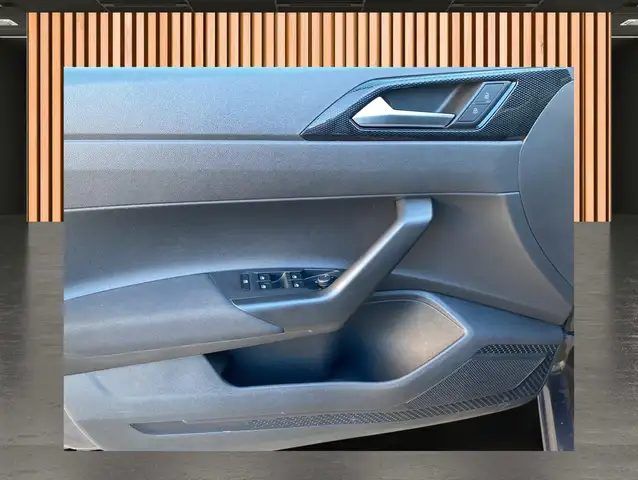 Volkswagen Polo view 7