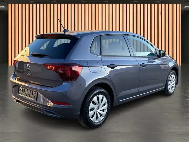 Volkswagen Polo view 5
