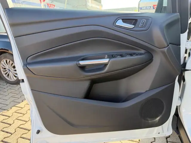 Ford Kuga view 17