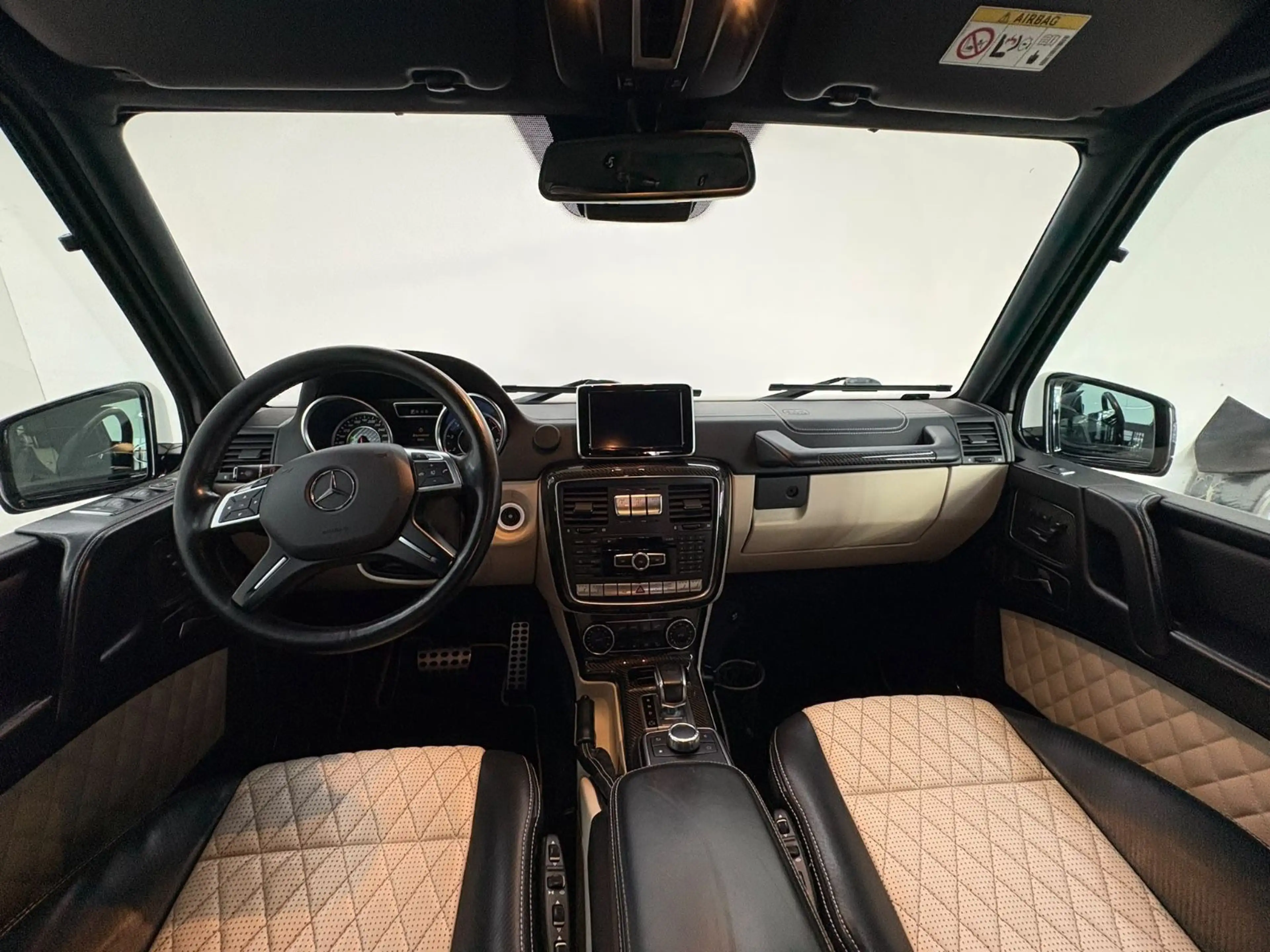 Mercedes-Benz G 63 AMG PANO SHZ 8-Fach harmon/kardon Navi — photo 12