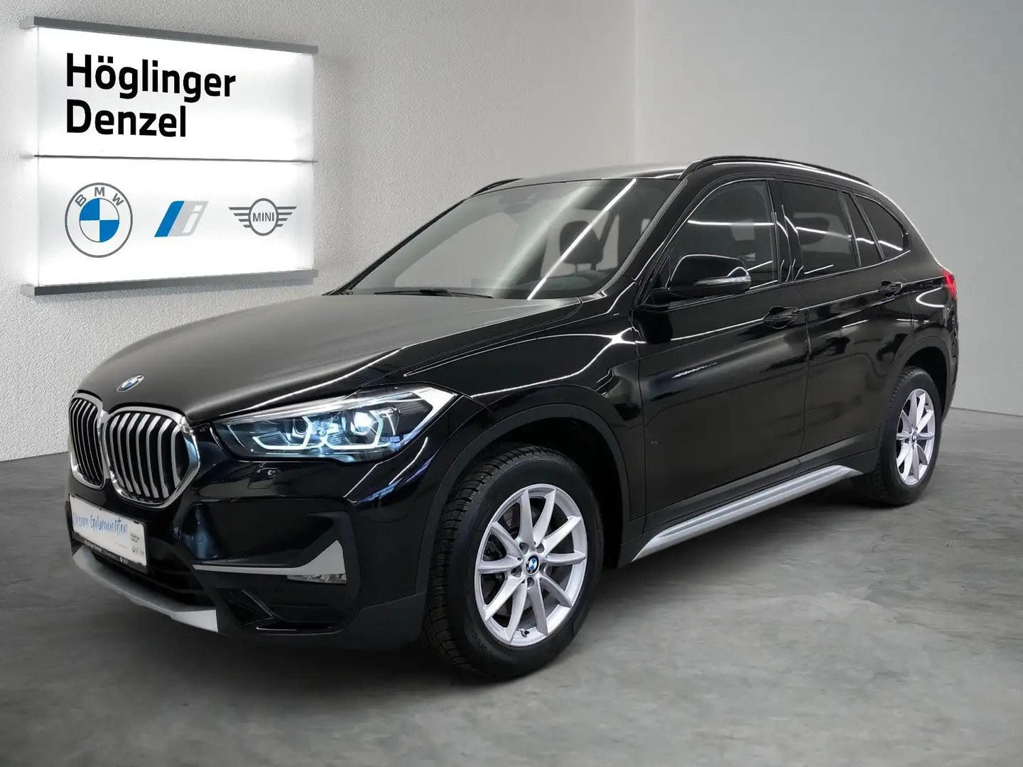 BMW X1 sDrive20d Schwarz - 2