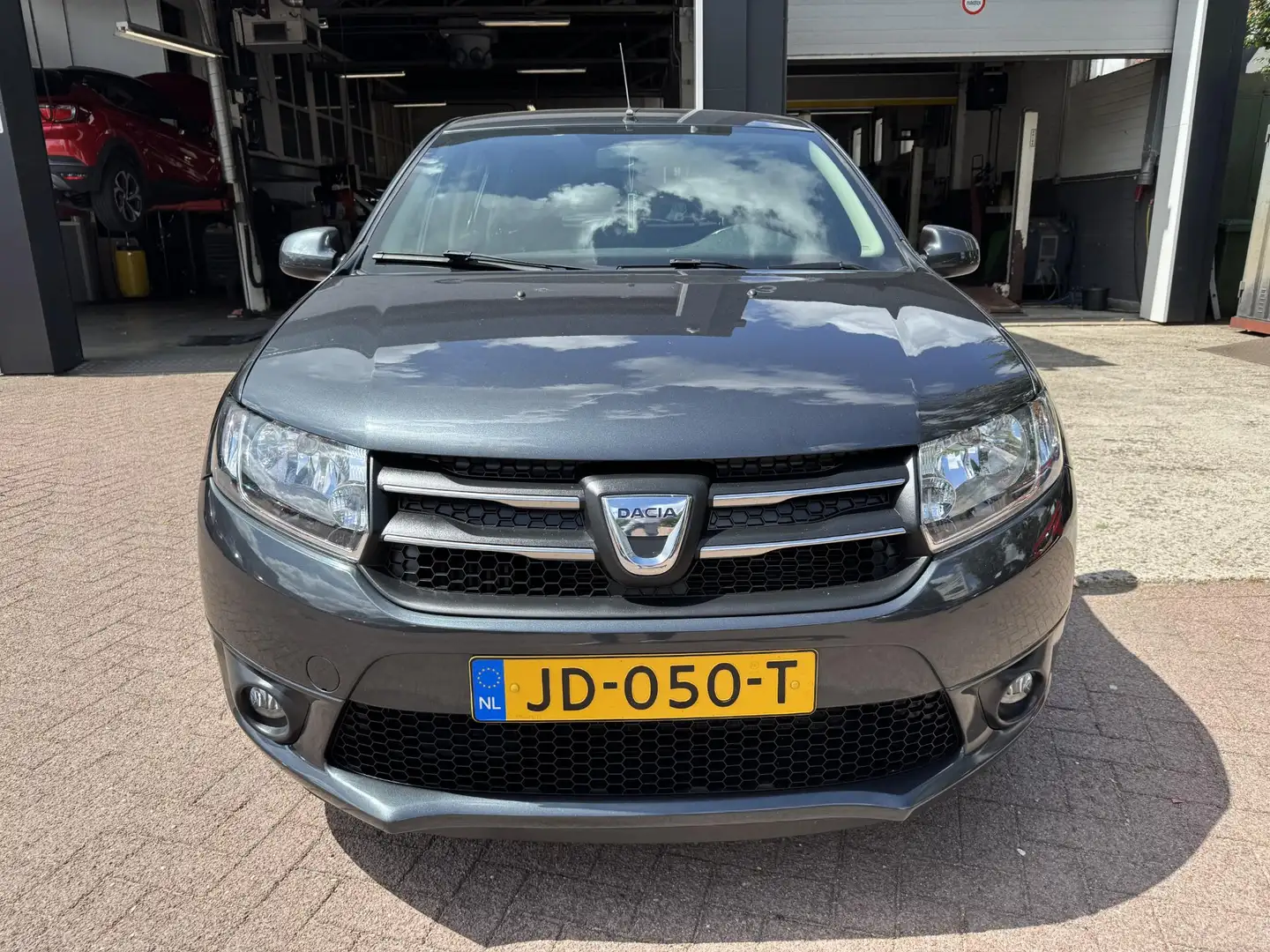 Dacia Sandero 0.9 TCe SL Royaal Grijs - 2