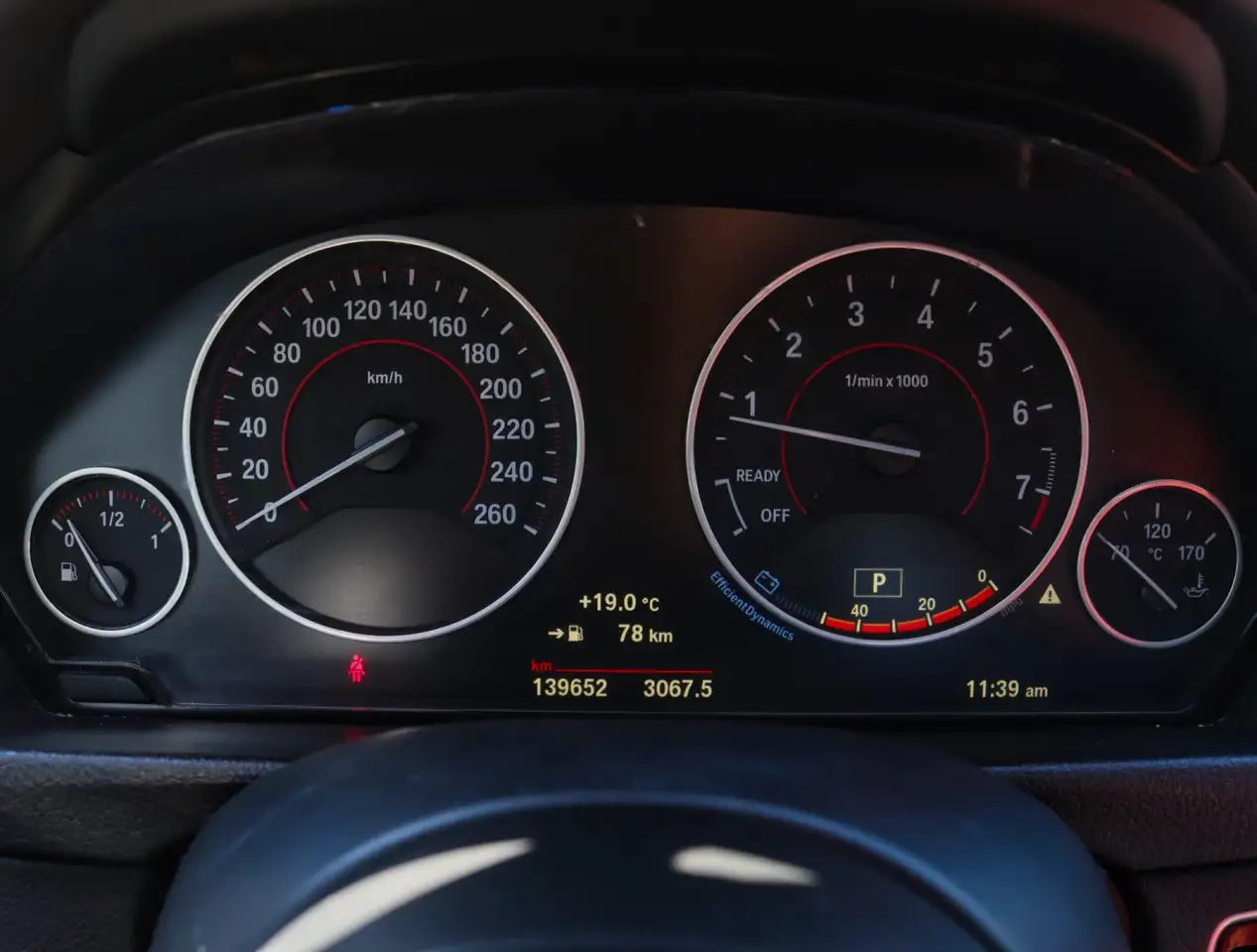 BMW 3 Series снимка BMW 3 Series
