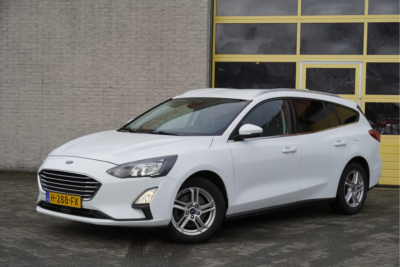 Ford Focus Wagon 1.5 EcoBlue Edition BJ2020 Lmv 16" | Led | P Wit - 2