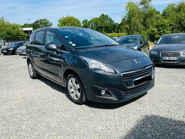 Peugeot 5008 1.6 BlueHDi 120ch S