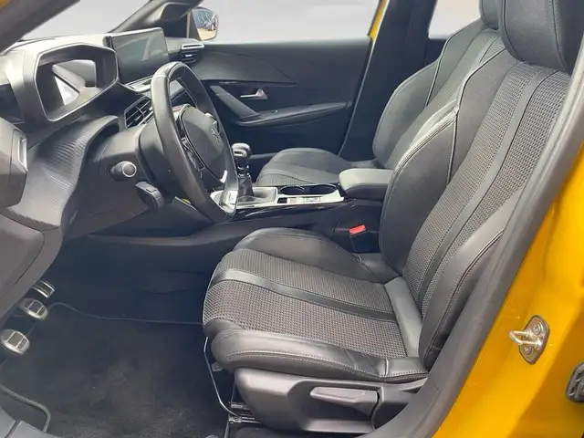 Peugeot 208 view 7