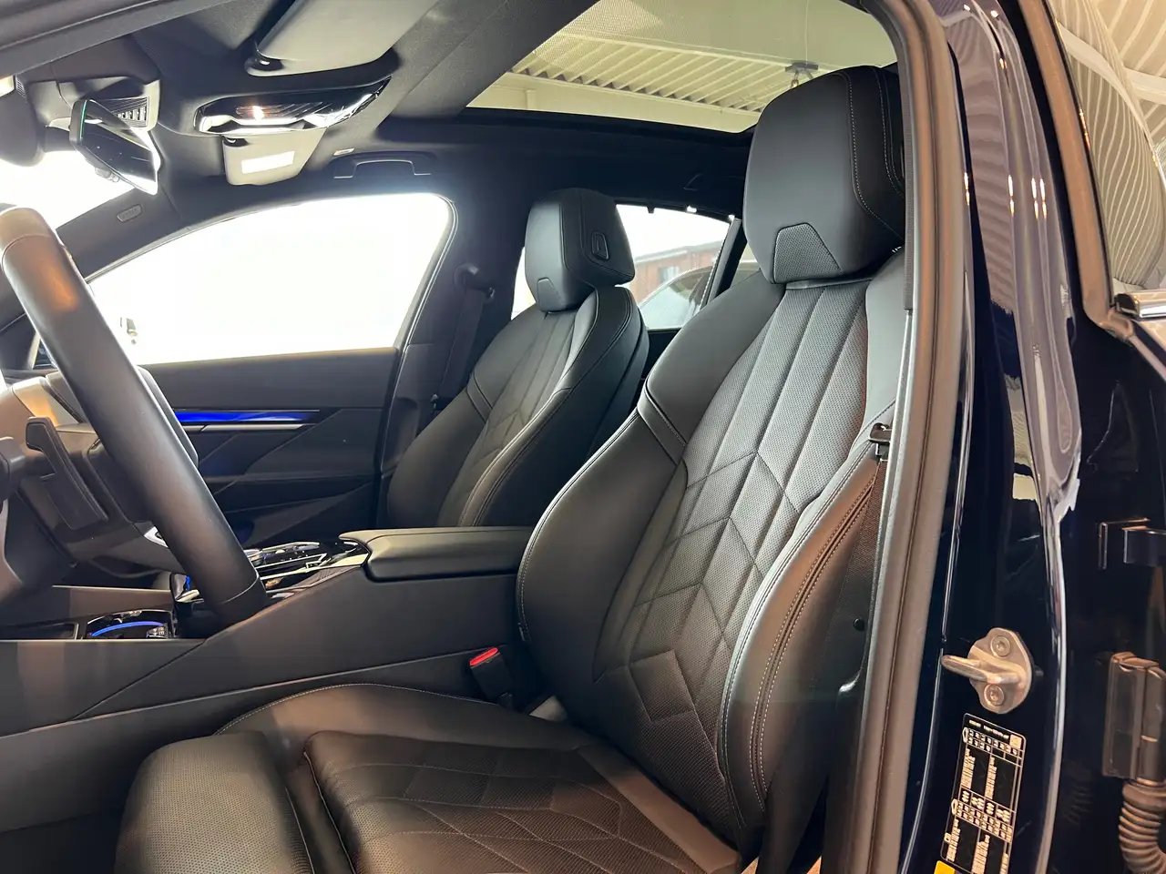 BMW 550 e xDrive Pano B&W Sound Driving Prof Parking Prof Trekhaak Stoelventilatie Travel Pack Comfort, миниатюра 9