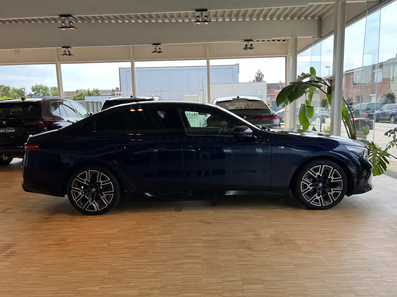 BMW 550 e xDrive Pano B&W Sound Driving Prof Parking Prof Trekhaak Stoelventilatie Travel Pack Comfort, миниатюра 15