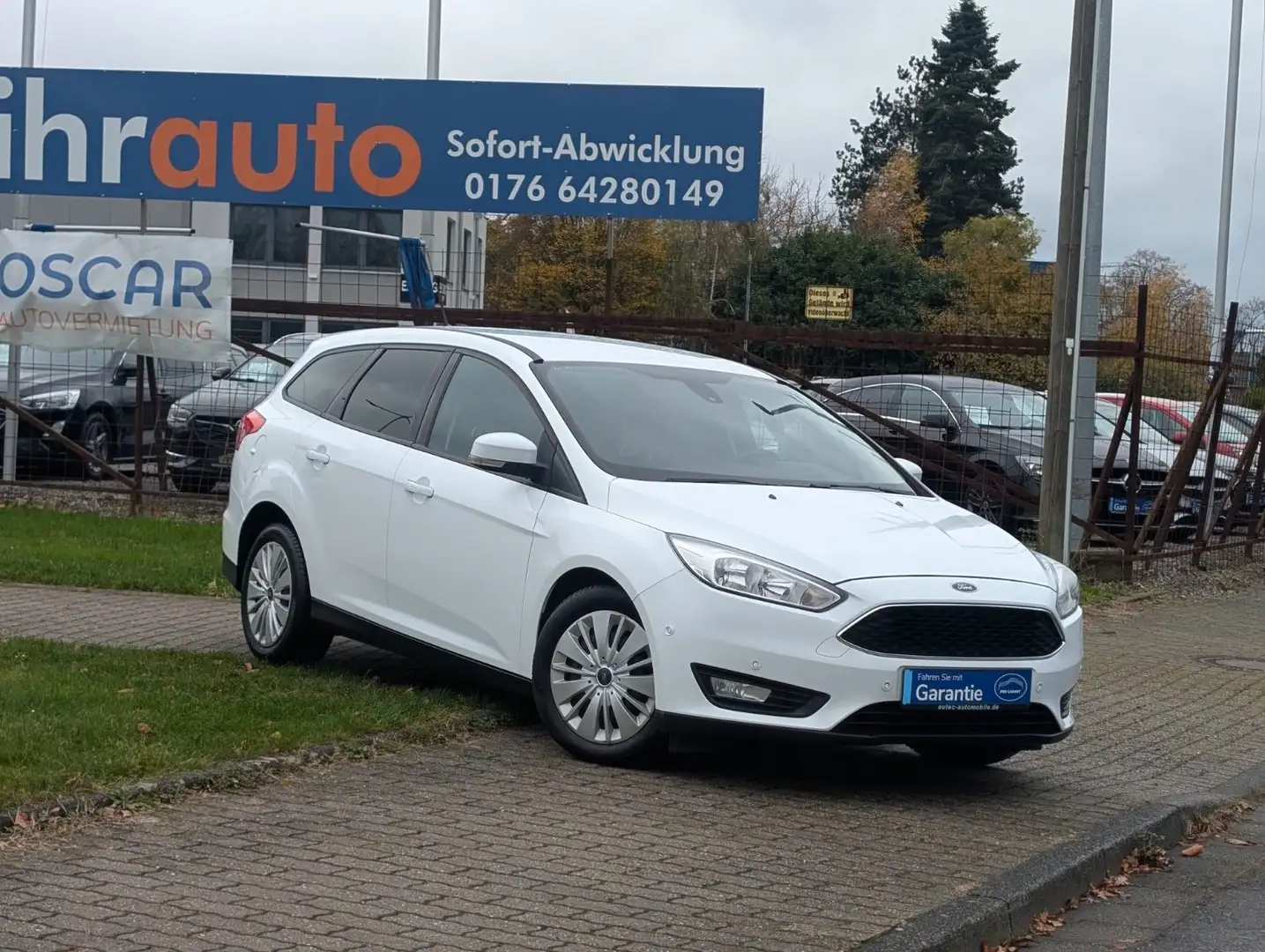 Ford Focus Turnier Trend*KLIMA*PDC V-H*BLUETOOTH !! Blanc - 2