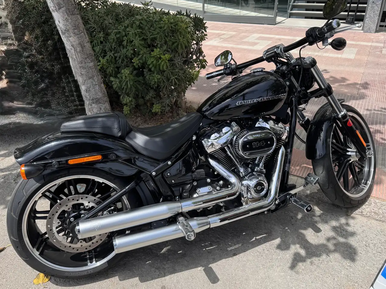 Harley-Davidson Breakout