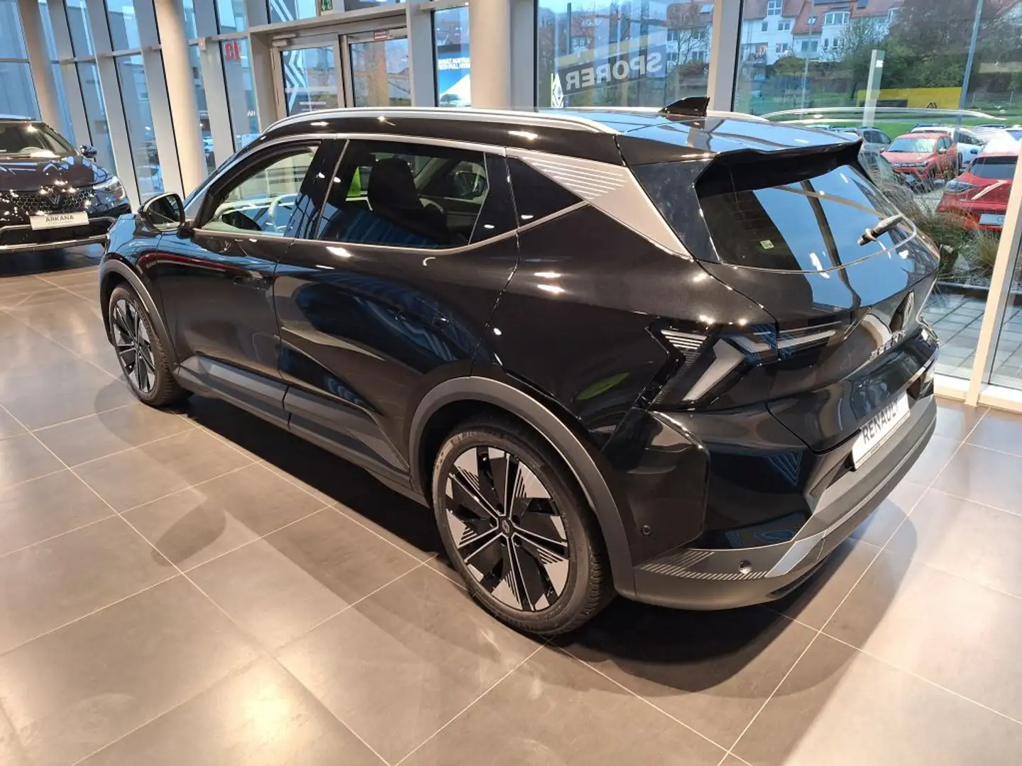 Renault Scenic E-Tech 220 Long Range Techno Schwarz - 2