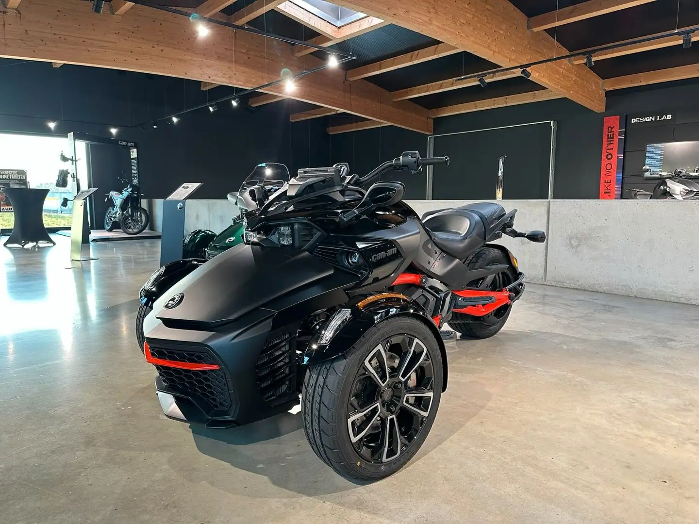 Can-Am Spyder F3-S ACE MY2025 Apple Car Play, LED crna - 1